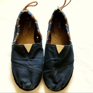 Navy blue Toms